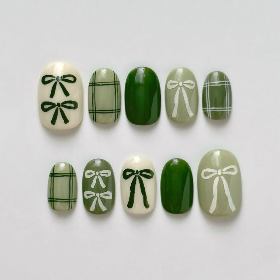 Uñas verdes coquette